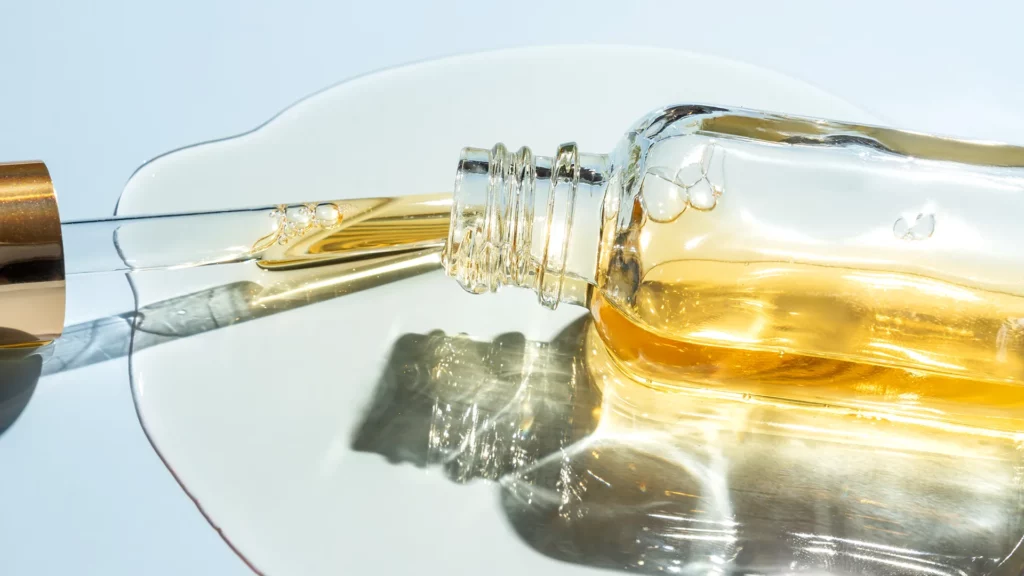 Buteleczka serum z pipetką z peptydami