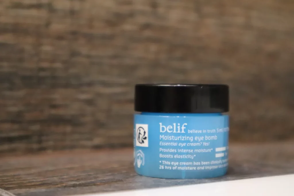 Belif Moisturizing Eye Bomb 
