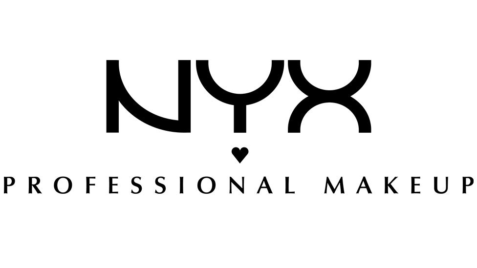 Logo NYX przedstawia napis "Professional Makeup" wyśrodkowany na prostym białym tle.