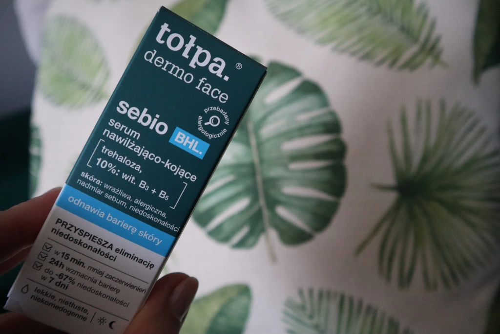 Opakowanie serum nawilżająco-kojącego Tołpa. Dermo face sebio BHL