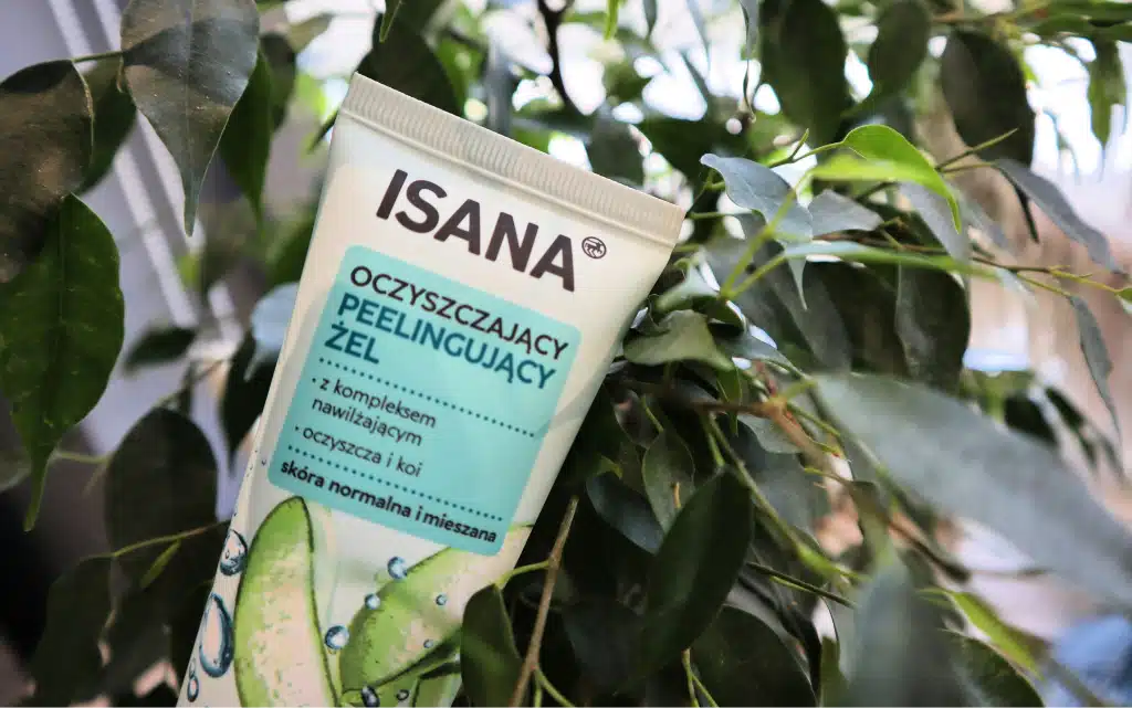 ISANA Żel peeling, oczyszczający na tle zielonego kwiatka