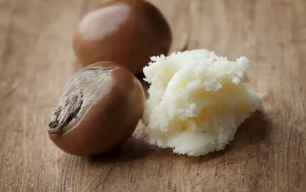 Orzechy drzewa masłowego i pozyskane z nich masło shea