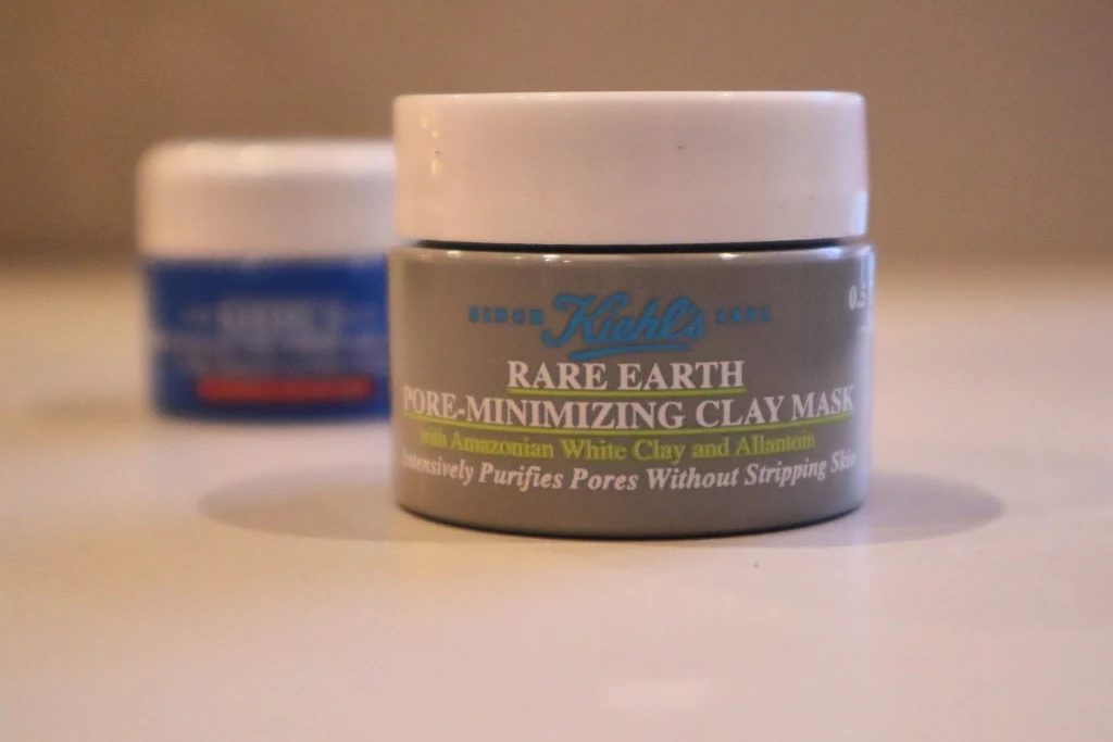 Opakowanie maseczki głęboko oczyszczającej pory Kiehl's Rare Earth Deep Pore Cleansing Mask