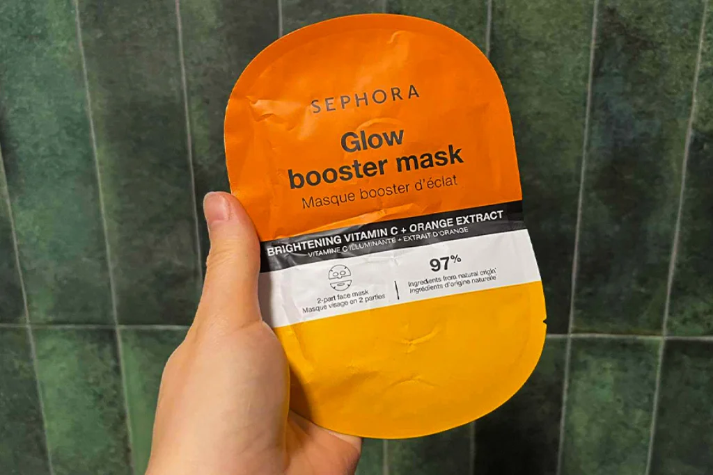 SEPHORA COLLECTION Maski do twarzy – działanie 360° na tle płytek łazienkowych - tytułowa.