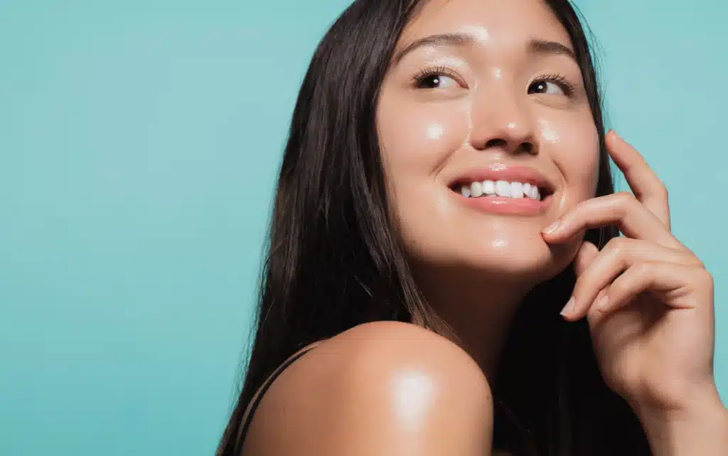 https://stock.adobe.com/images/glowing-face-of-beautiful-girl/249493936