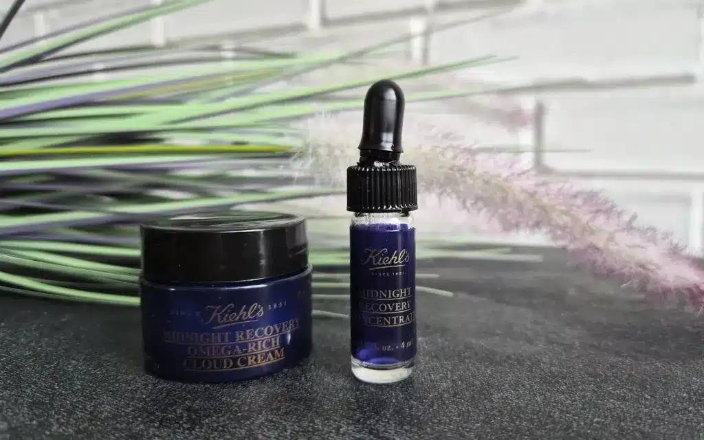 krem i serum na noc Kiehl's Midnight Recovery