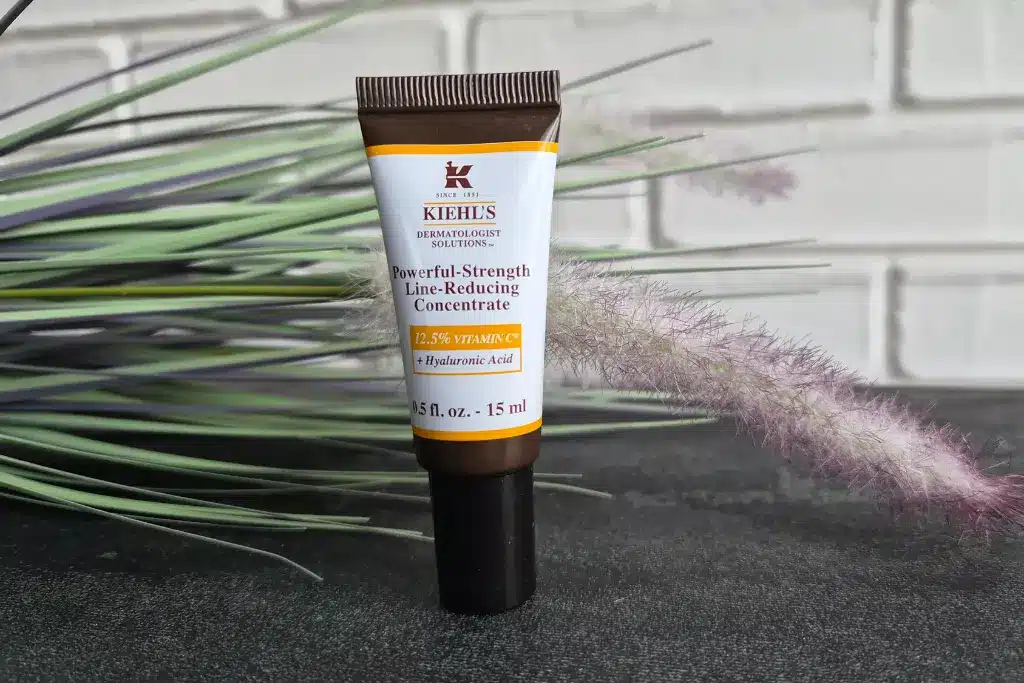 serum z witaminą C Kiehl's Powerful-Strength