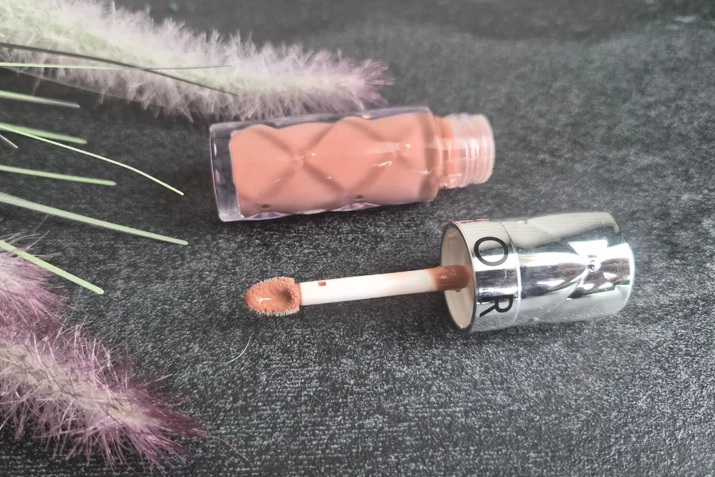 Sephora Collection Outrageous Plump Effect Gloss 02
